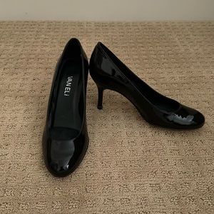 Vaneli Undine Almond-Toe Patent Leather Pump